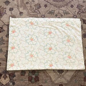 Vintage floral flat sheet